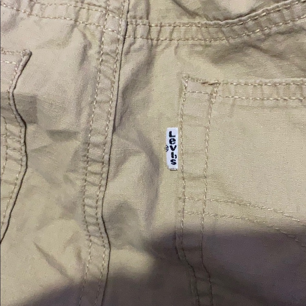 Shorts - Picture 3 of 4